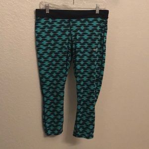 Nike Workout Capri Pants
